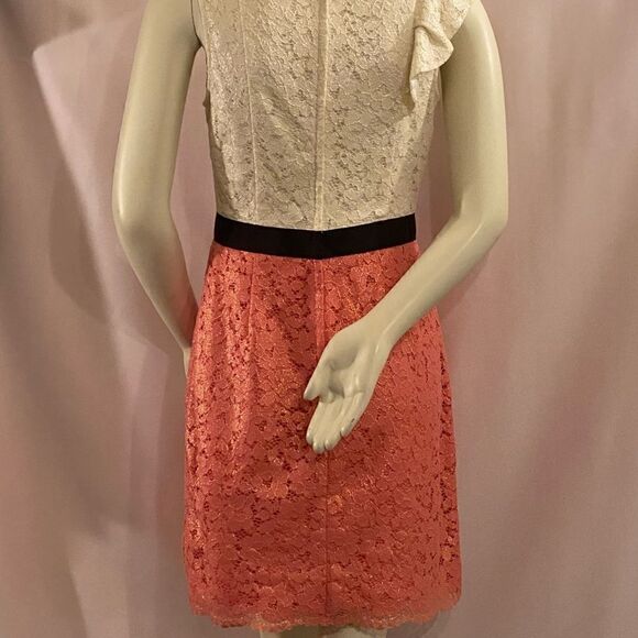 Lily Pulitzer Race for the lace - Picture 9 of 11